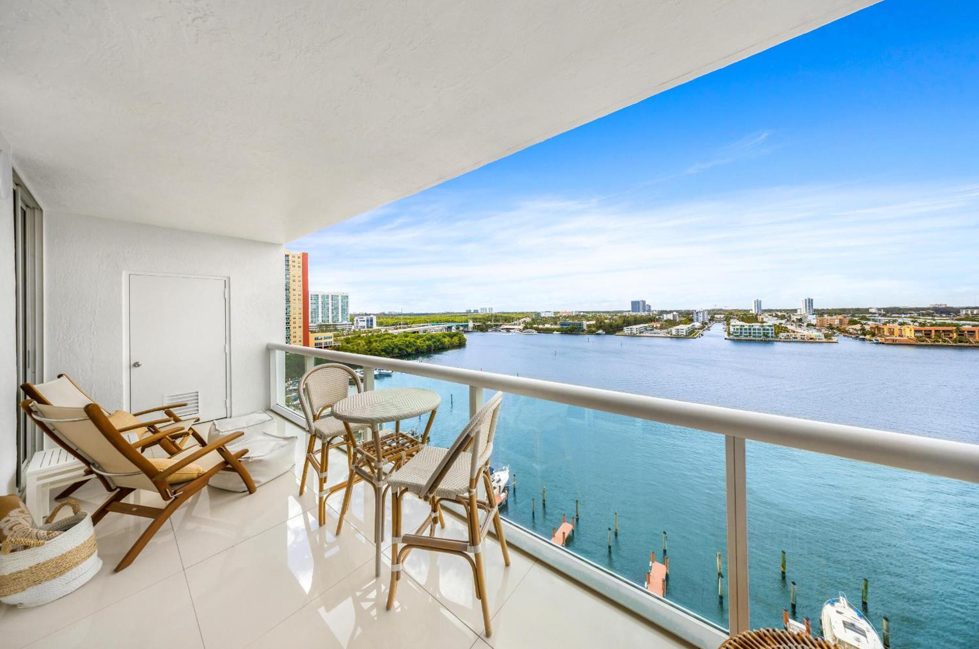 Relaxation At Its Finest - Oceanview Condo #1206 In Golden Bay With Free Parking Sunny Isles Beach Exterior photo