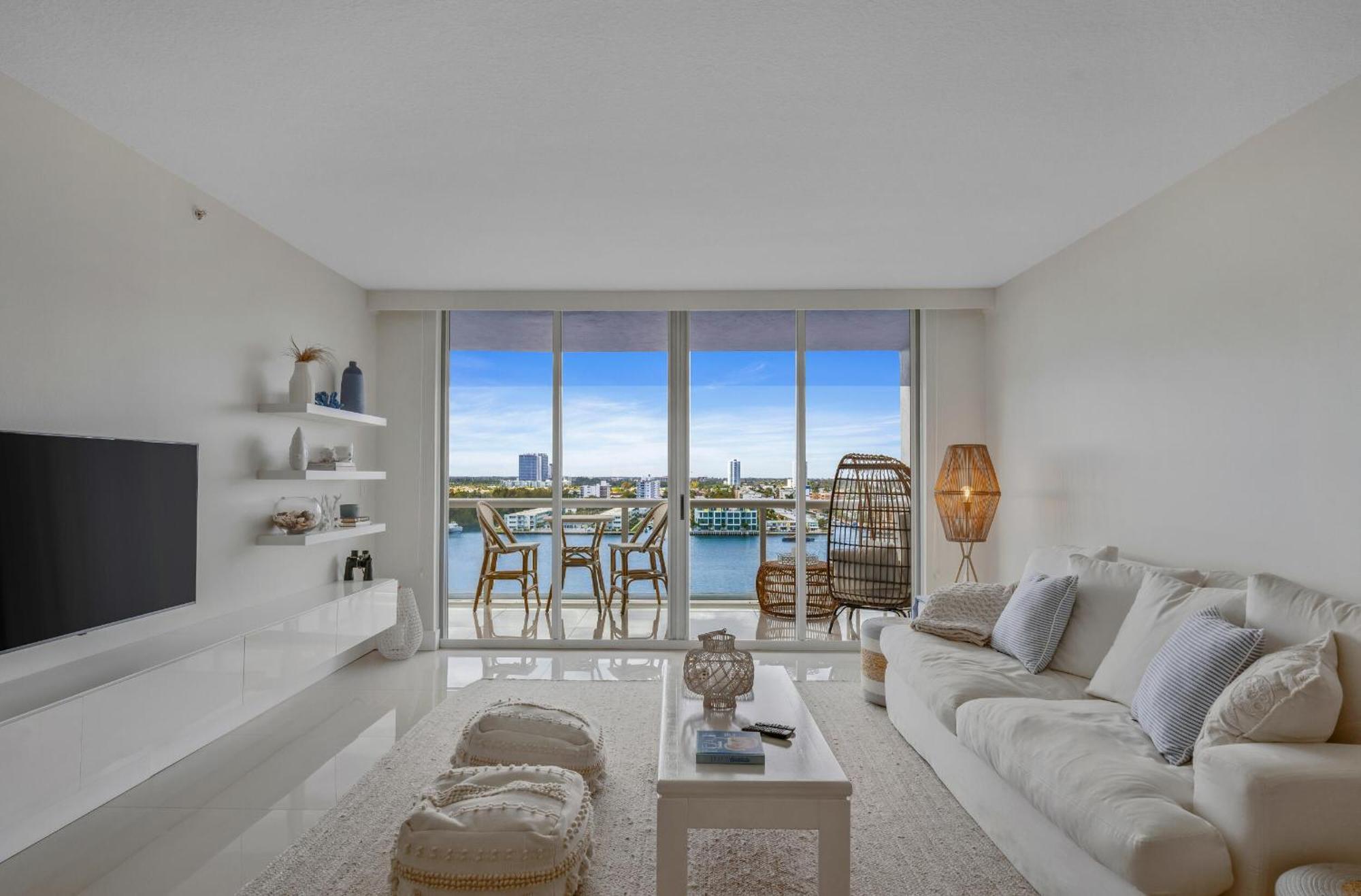 Relaxation At Its Finest - Oceanview Condo #1206 In Golden Bay With Free Parking Sunny Isles Beach Exterior photo